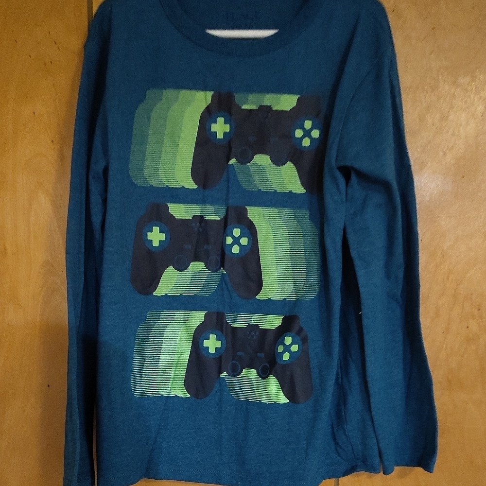 Place BUNDLE BOYS LONG SLEEVE SHIRTS SIZE 7/8